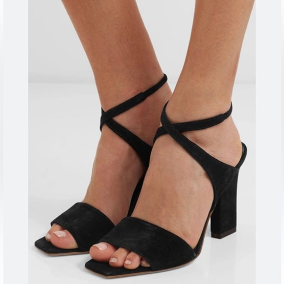 AEYDE Gabriella Sandals In Black
$310.00* • Out of stock • Brand: AEYDE - Picture 1 of 16
